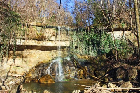 This Mississippi Waterfall Is Hiding In A State Park And Most People Have No Idea It Exists