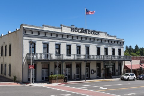 The Oldest Restaurant In Northern California Has A Truly Captivating History