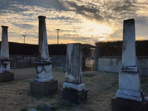 8 Disturbing Cemeteries Around Louisville That Will Give You Goosebumps