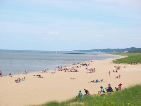 12 Lovely Lake Michigan Beaches Where Summer Seems To Last Forever