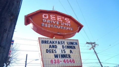 You'll Love The Nostalgia Of This Classic Drive In Hiding In Small Town Kentucky