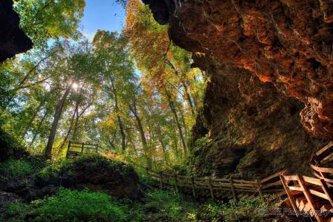 This Dreamy Road Trip Will Take You To The Best Fall Foliage In All Of Iowa