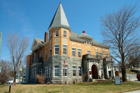 We Guarantee You've Never Seen A Library Like This One In Vermont Before