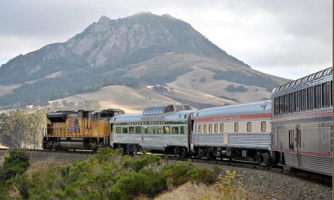 If You Live In San Francisco, You Must Take This Jaw Dropping Coastal Train Trip At Least Once