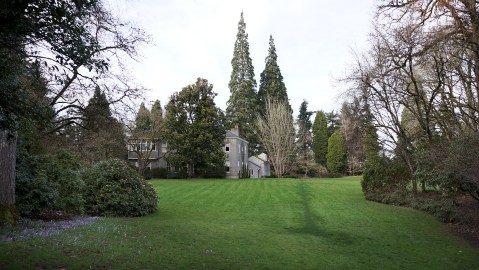 This Little Known Garden Near Portland Is Picture Perfect