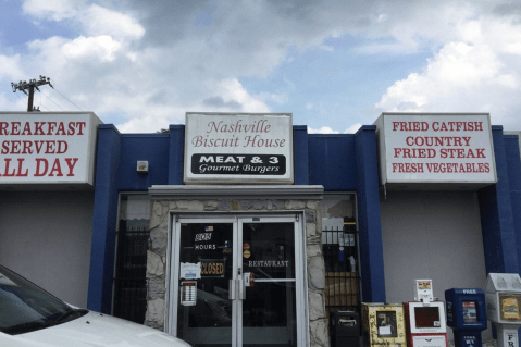 The Unassuming Restaurant In Nashville That Serves The Best Biscuits You'll Ever Taste