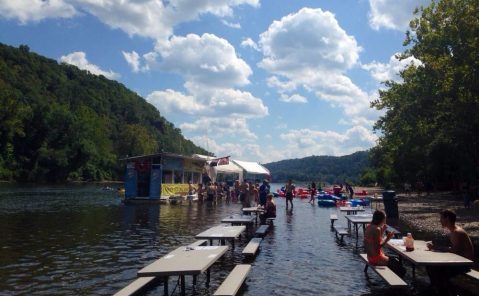 The Amazing New Jersey Restaurant You Can Only Get To By Boat