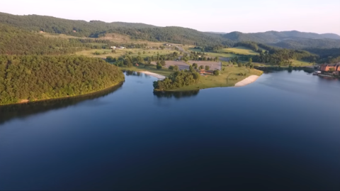 The Sapphire Lake In Maryland That's Devastatingly Gorgeous