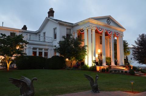 There’s A Themed Bed & Breakfast In The Middle Of Nowhere In Pennsylvania You’ll Absolutely Love