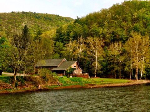 A Remote Eatery In Pennsylvania, Hotel Manor Restaurant Is A Little-Known Gem