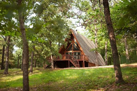 Get A Million Miles Away From Your Troubles In This Glass Front Cabin In Arkansas