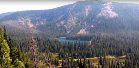 This Overlooked Wyoming Scenic Byway Is Breathtakingly Beautiful