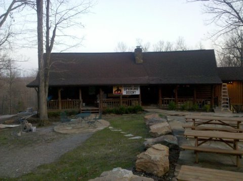 The Hidden Restaurant In Illinois That's Surrounded By The Most Breathtaking Fall Colors