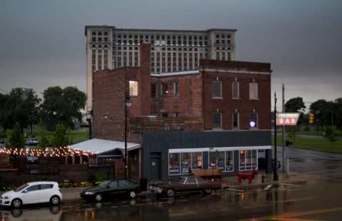 These 10 Burger Joints In Detroit Will Make Your Taste Buds Explode