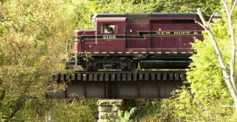 This Antique Coach Excursion Will Take You Through Pennsylvania's Fall Foliage