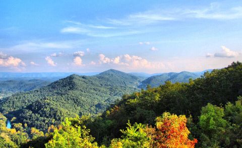 7 Short And Sweet Fall Hikes In Kentucky With A Spectacular End View