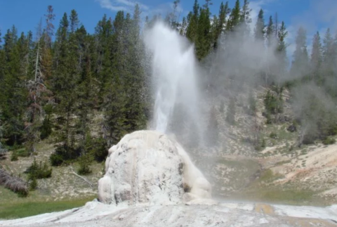 The Short Hike That Leads To One Of The Most Underrated Natural Attractions In Wyoming