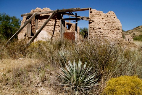 Nature Is Slowly Reclaiming This Arizona Ghost Town And You’ll Want To Visit