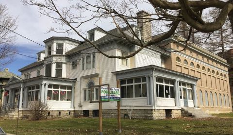 The Story Behind This Haunted Mansion In Massachusetts Is Truly Creepy