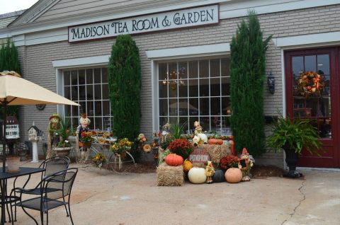 This Rare Tea House In Georgia Brings Old Fashioned To The Fall Forefront