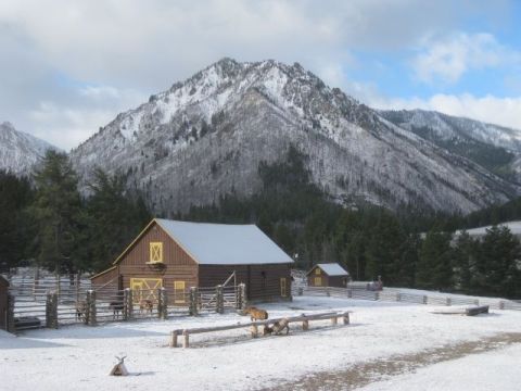 These 8 Idaho Lodges Are Completely Surrounded By Wilderness