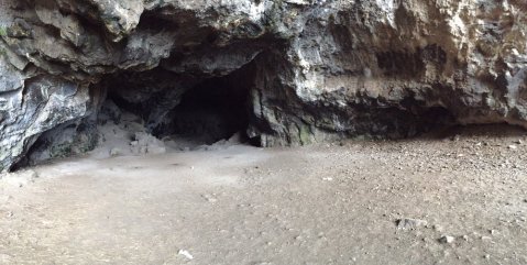 There's A Terrifying Haunted Cave In Hawaii And It's Not For The Faint Of Heart