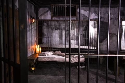 Spend The Night In This Spooky Alcatraz Jail Cell In San Francisco... If You Dare