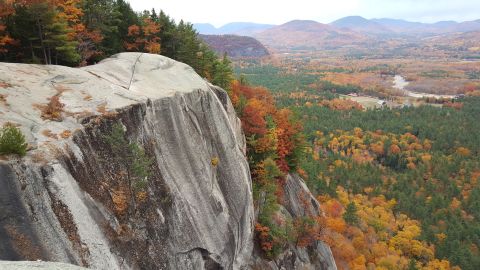 7 Short And Sweet Fall Hikes In New Hampshire With A Spectacular End View