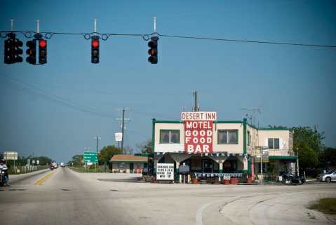 This Historic Florida Restaurant In The Middle of Nowhere Is So Worth The Drive