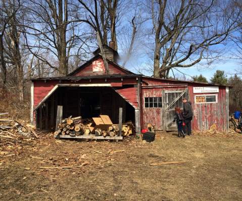 The Incredible Massachusetts Restaurant That's Way Out In The Boonies But So Worth The Drive