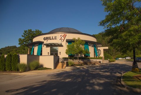 The Mouthwatering Steak And Seafood Restaurant In Alabama Everyone Must Try