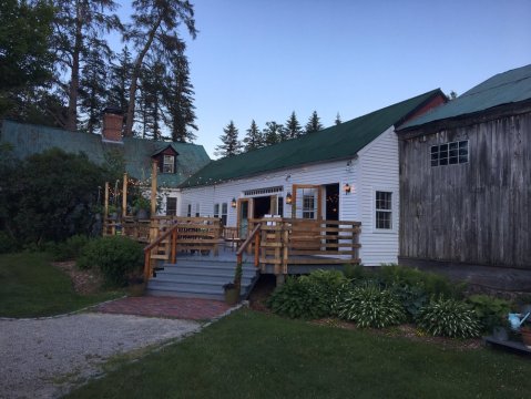 This Historic Restaurant Is The Most Charming Place To Eat In New Hampshire