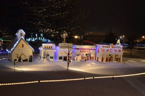 The Christmas Village In Nebraska That Becomes Even More Magical Year After Year