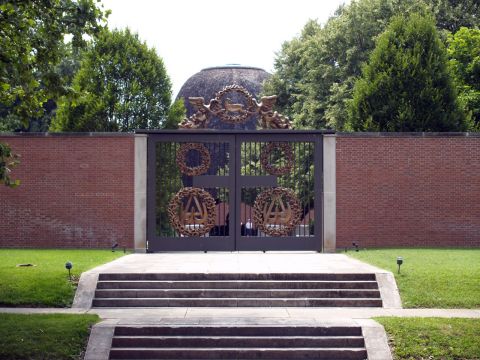 The Little-Known Church Hiding In Indiana That Is An Absolute Work Of Art