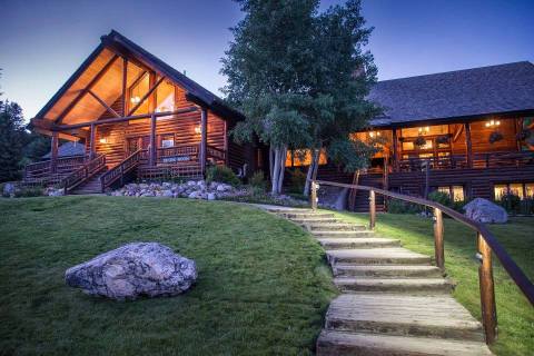 The Secluded Restaurant In Montana That Looks Straight Out Of A Storybook