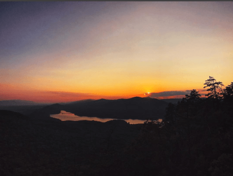 One Of The Most Scenic Spots To Watch A Mountain Sunset Is Right Here In Virginia