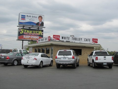 Head To This Tiny Mississippi Cafe To Fill Up On One Of The State's Best Specialties