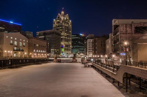 The Enchanting Riverwalk Everyone In Milwaukee Will Want To Visit Time And Time Again