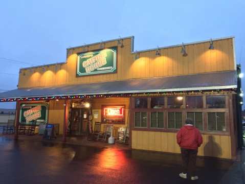 Eat Endless Catfish At This Rustic Restaurant In Alabama