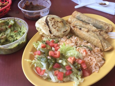 This Tiny Shop In Dallas - Fort Worth Serves Tacos To Die For