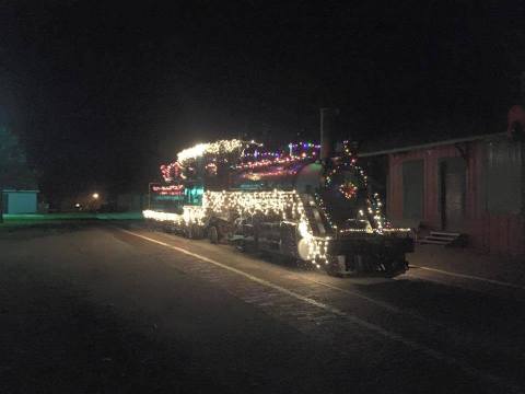 The North Pole Train Ride In Iowa That Will Take You On An Unforgettable Adventure