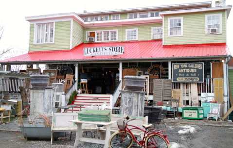 This Giant Antique Store Near DC Is The Best Place to Find Hidden Treasures