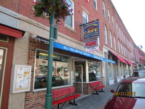 This Unsuspecting Maine Diner Has Some Of The Best Food In The North