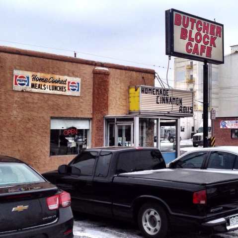 The Unassuming Restaurant In Denver That Serves The Best Cinnamon Roll You'll Ever Taste