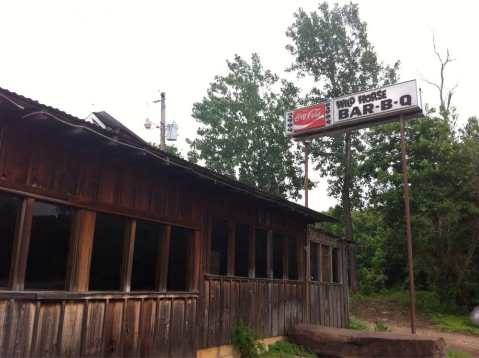 Travel Off The Beaten Path To Try The Most Mouthwatering BBQ In Oklahoma