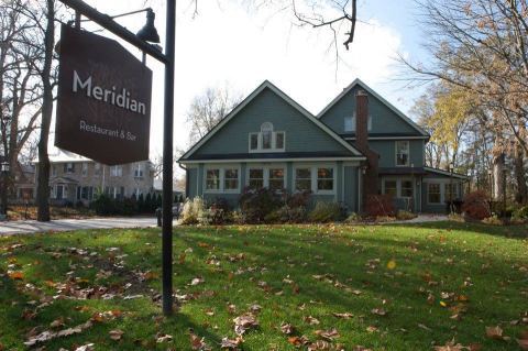 The Hidden Restaurant In Indianapolis That's Surrounded By The Most Breathtaking Fall Colors