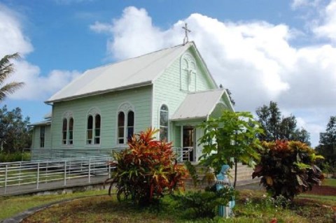 The Little-Known Church Hiding In Hawaii That Is An Absolute Work Of Art