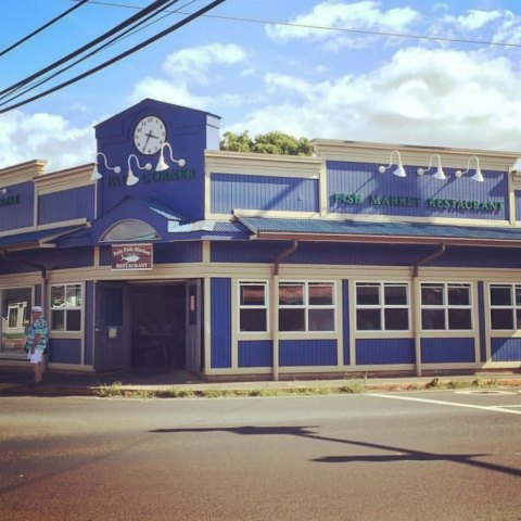 This Amazing Seafood Shack On The Hawaii Coast Is Absolutely Mouthwatering