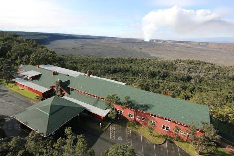 A Trip To This Majestic Hawaii Lodge Will Take You Back In Time