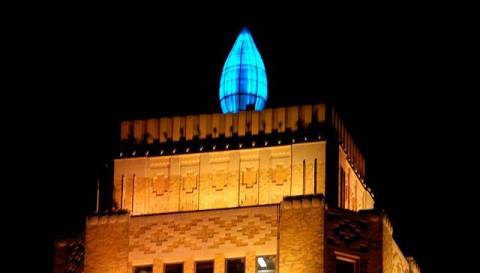 There's Nothing More Milwaukee Than The Iconic Gas Light Building And We Love It